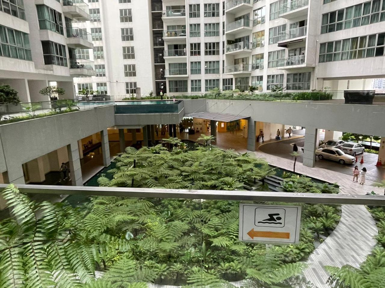 Infinity Pool Dorms Klcc View By Regalia * Kuala Lumpur